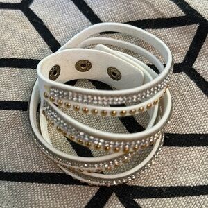 🔵White copper Anna CZ wrap bracelet